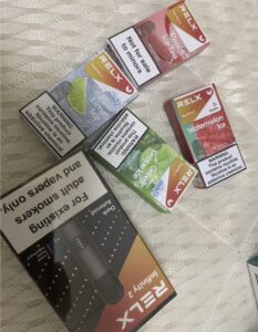 悅刻六代主機評測：功能特色、續航力、口味搭配與保養指南(图2)